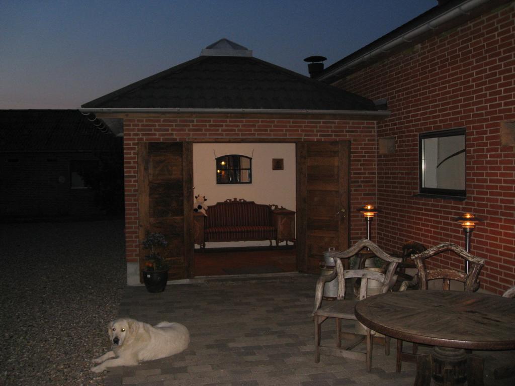 Den Gamle Kostald Bed & Breakfast Holsted 외부 사진